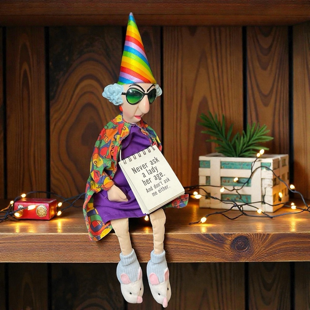 Hallmark Maxine Doll With‎ Funny Sayings Pretty Lady Sitting On The Shelf